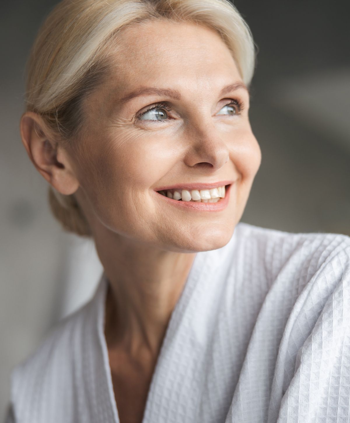 savannah laser skin resurfacing model smiling